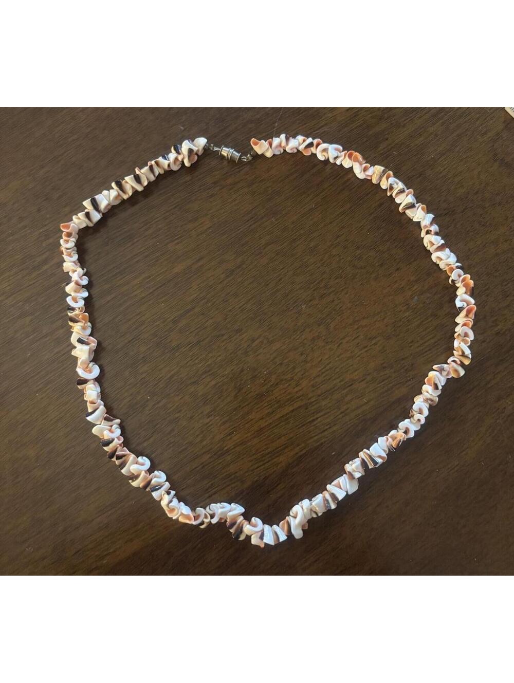 Vintage Hawaiian Natural Cone Puka Shell Beaded Necklace with Barrel Clasp 1970